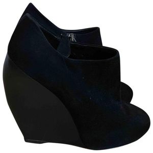Alaia booties size 9(39) BNWOB